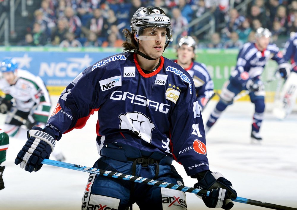 Berlins Dominik Bielke liegt mit Blutvergiftung im Krankenhaus