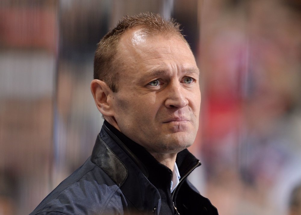 Trainer Dan Ratushny löst seinen Vertrag in Straubing auf Eishockey NEWS