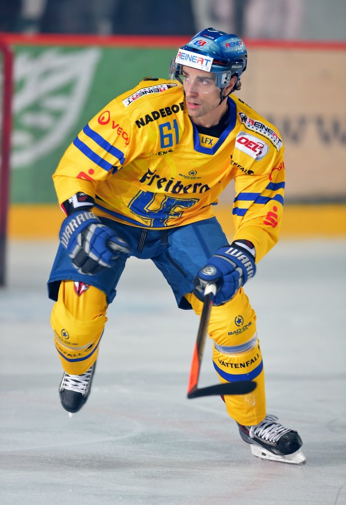 FüchseTopScorer Jonas Johansson verlässt Weißwasser Eishockey NEWS