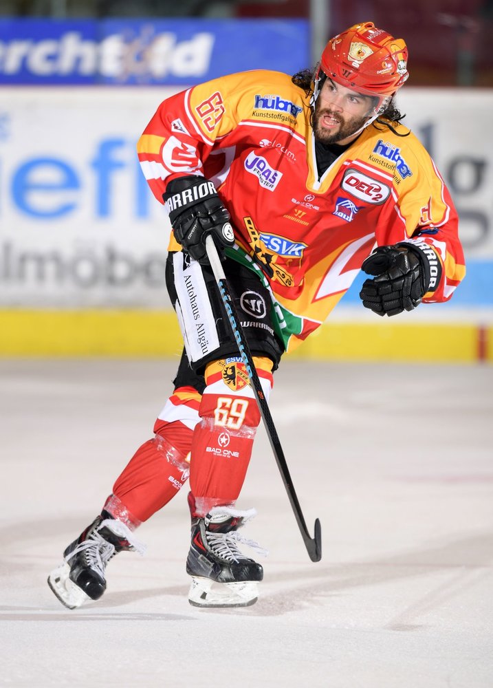 ESV Kaufbeuren verlängert mit Stürmer Daniel Oppolzer Eishockey NEWS