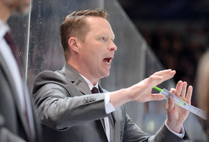 Wechsel nun auch offiziell bestätigt: Mike Stewart wird neuer Trainer in Köln, Augsburg hat „unzählige“ Bewerbungen für Nachfolge
