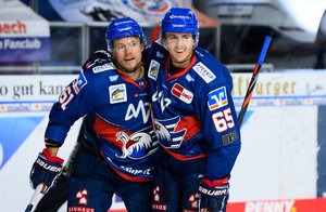 Adler Mannheim bezwingen Schwenningen mit 4:2 und übernehmen die Tabellenführung in Gruppe B