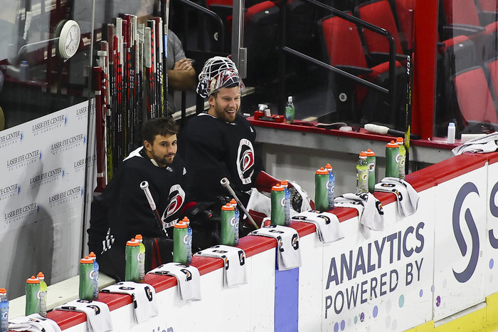 Carolina nach Sweep gegen Rangers als erstes Team in nächster Runde, Kühnhackl mit Assist bei zweitem Erfolg der Islanders