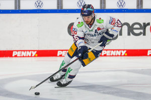 Schwenninger Wild Wings verpflichten John Ramage von den Eisbären Berlin – Christopher Fischer geht nach Heilbronn