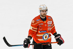 Julian Eichinger unterschreibt bei den Ravensburg Towerstars