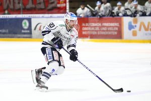 Alexander Dotzler kehrt in seine Geburtsstadt zurück und verteidigt künftig für die Eisbären Regensburg aus der Oberliga Süd