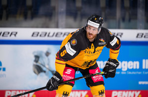 Transfer offiziell: Nationalverteidiger Korbinian Holzer unterschreibt für zwei Jahre bei den Adlern aus Mannheim