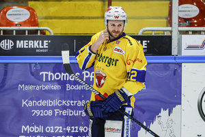 Weißwasser entscheidet Spiel gegen Herne spät, Bad Nauheim mit gutem Auftritt in Villach – Siege für Crimmitschau und Erfurt