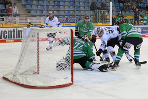 Erster Sieg für Bietigheim, DEL2-Clubs mit Mühe im Nord-Ost-Pokal, Peiting besiegt RB Juniors
