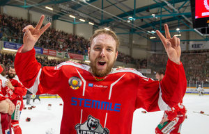 Eisbären Regensburg bestätigen Verbleib von Tomas Schwamberger, Pascal Seidel komplettiert Dresdner Torhütertrio