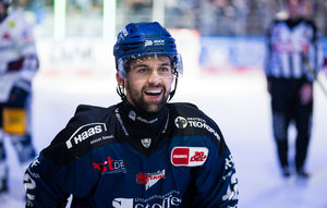 Fonstad nach Bietigheim, Freiburg trennt sich von Pekar, Steck für Erding spielberechtigt