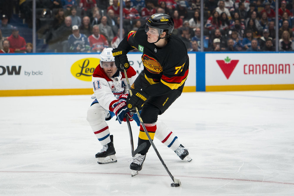 Les Bruins de Sturm mettent fin à une série négative, Peterka avec l’Utah qui s’envole, beaucoup de temps de glace pour Reichel lors de ses débuts avec les Canucks – Kucherov avec un jalon