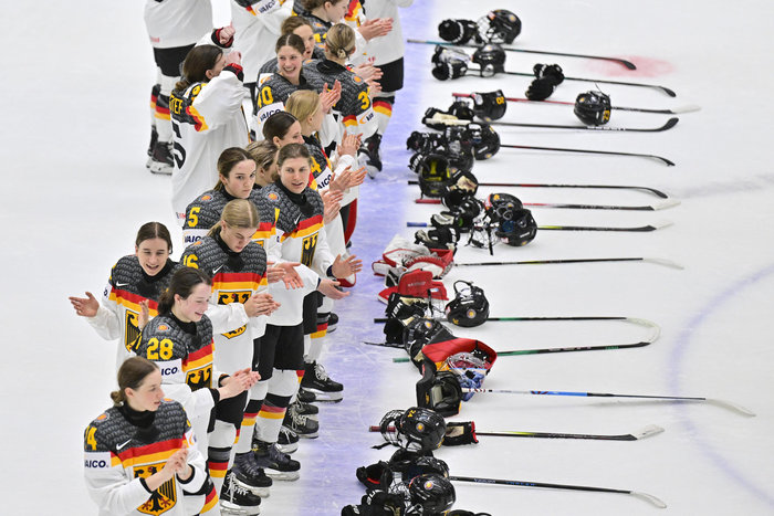 Frauen-Nationalmannschaft mit fast identischem WM-Kader und zwei Debütantinnen zum Deutschland Cup