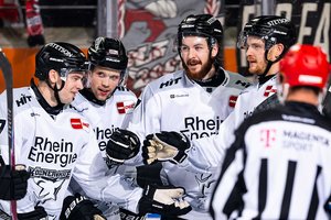 Defensive Trumpf im NRW-Duell, Augsburg schraubt gegen die Pinguins an der Karat-Zahl