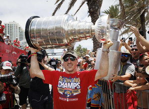 Start der neuen NHL-Saison: Florida will Threepeat, Marco Sturm vor Premiere in Boston, neue Aufgaben für JJ Peterka und Nico Sturm