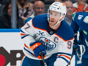 Superstar McDavid verlängert um zwei Jahre, verzichtet auf viel Geld und setzt Edmonton damit unter Druck