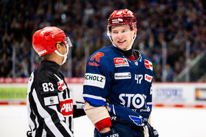 Hit gegen Dresdens Suvanto: Schwenningens Alexander Karachun für eine Partie gesperrt