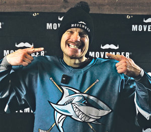 Hobby-Eishockeyspieler Reinhard Rode ist Botschafter der Movember Foundation 