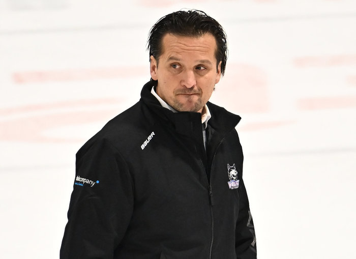 Freiburg: Sportdirektor Peter Salmik bis 12. November freigestellt, weitere Gespräche stehen an