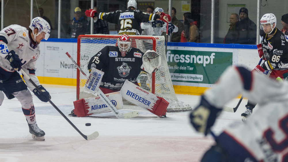 Titel verteidigt: Regensburgs Jonas Neffin ist Spieler des Monats Oktober 2025 in der DEL2