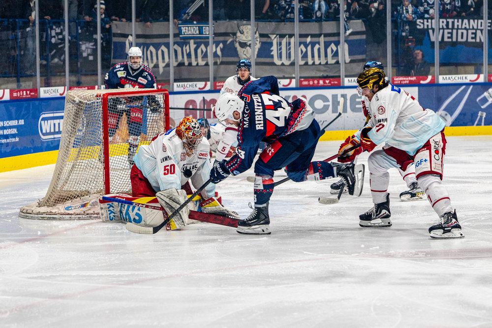 Düsseldorf: Debakel in Weiden, Absturz auf Playdown-Platz – 13 Crimmitschauer gewinnen in Ravensburg