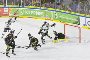 Historischer McNeely bei Bietigheims Coup in Krefeld, DEG macht Schritt aus der Krise