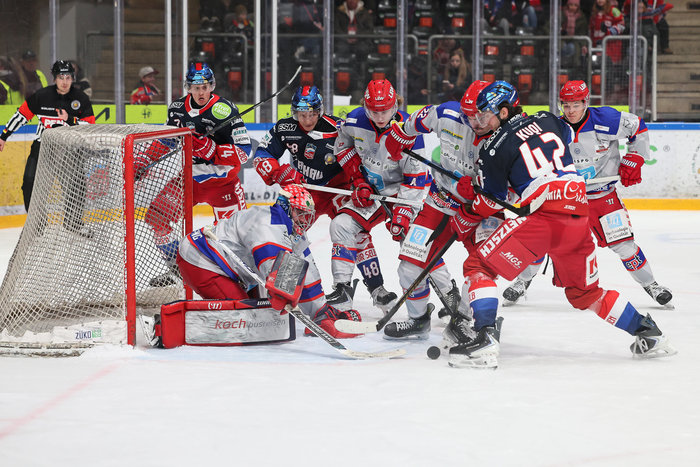 Befreiung für Heilbronn und Riessersee, dreimal Penalty-Schießen, vier Favoritensiege