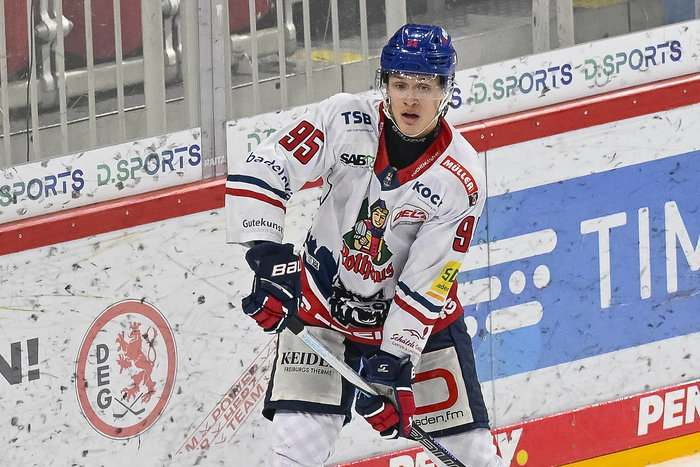 Abwehrtalent Kilian Kühnhauser unterschreibt in Freiburg gleich um zwei weitere Jahre