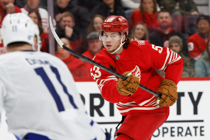 Seider auf Platz sechs der Verteidigerwertung, Grubauer führt Kraken zu nächstem Sieg