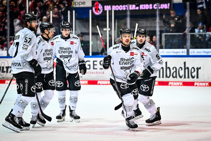 Haie mit dem siebten Streich, Wild Wings überraschen Ingolstadt, Straubing ringt die Grizzlys nieder