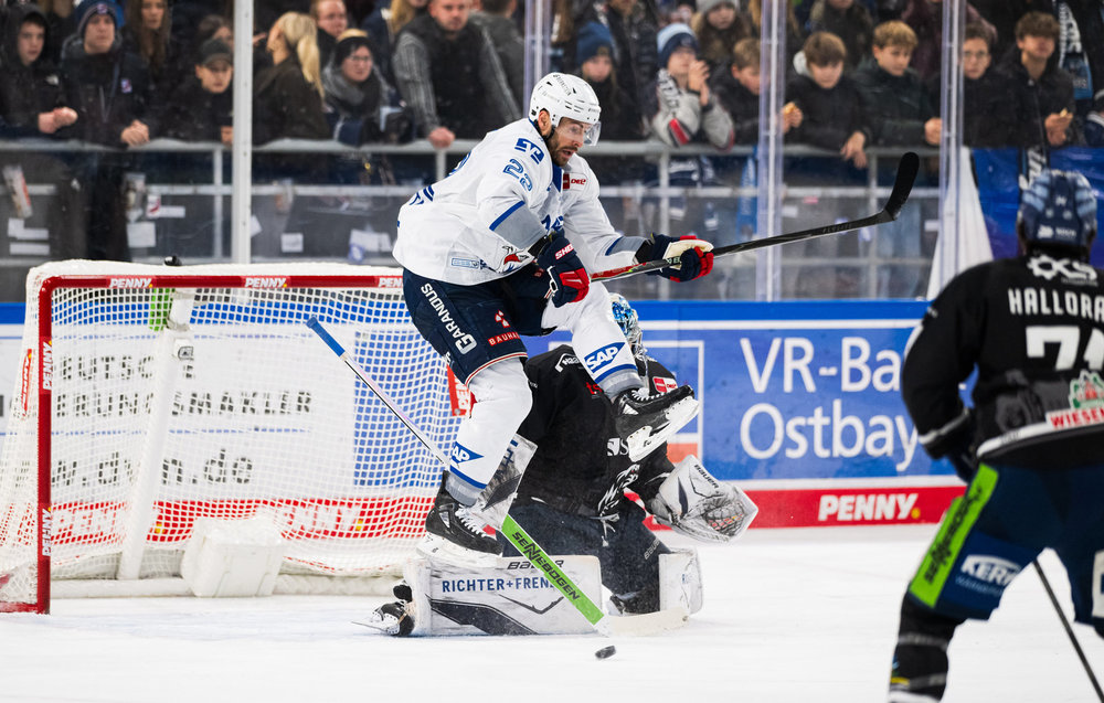 Ingolstadts Siegesserie reißt in München, Mannheim neuer Erster, elf Tore in Köln 
