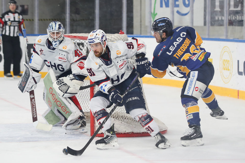 Scheidl schockt Ravensburg mit zwei Last-Minute-Treffern – Krefeld lässt Kassel im Gipfeltreffen keine Chance