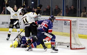 Rostock verpasst Punktgewinn am Pferdeturm, Duisburg und Tilburg siegen auswärts, Schmid löst Liesegang ab