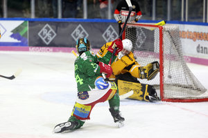 Deggendorf schießt Füssen mit 14:1 ab, Passau überrascht Heilbronn und Dramatik in Schlussminuten in Memmingen