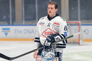 Schwede verlässt Eislöwen nach Aufstieg: Dresdens Johan Porsberger wechselt in die EIHL