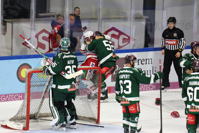 NRW-Cup: Köln und Iserlohn im Finale – Schwenningen ohne Gegentor in Freiburg, Rosenheim schlägt Regensburg