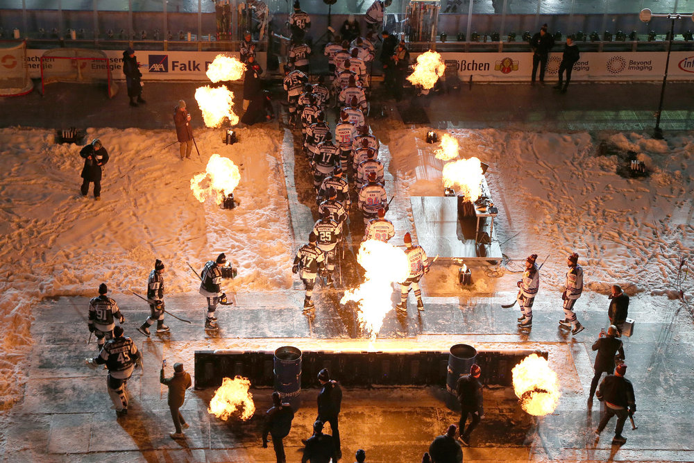 Spätes Comeback bei -10 Grad: Eisbären Berlin gewinnen Winter Game in Dresden mit 3:2 nach Verlängerung