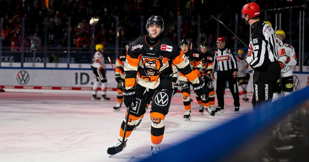 Heimsieg mit Premieren: Wolfsburg holt beim 5:2 gegen Frankfurt erstmals seit sechs Spielen drei Zähler