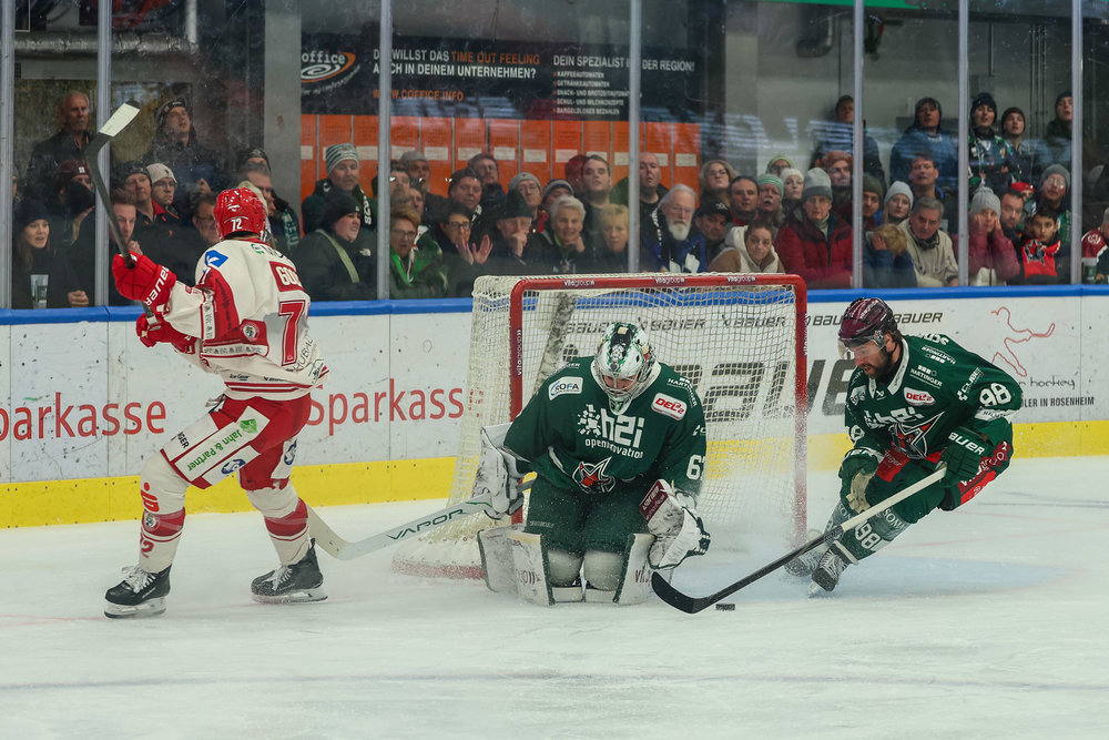 Doppelte Derby-Dominanz: Rosenheim schlägt Landshut erneut, Kassel zum dritten Mal den EC Bad Nauheim