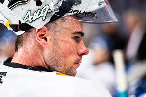 Peyton Jones bleibt in Augsburg, Jussi Tuores verlängert in Crimmitschau