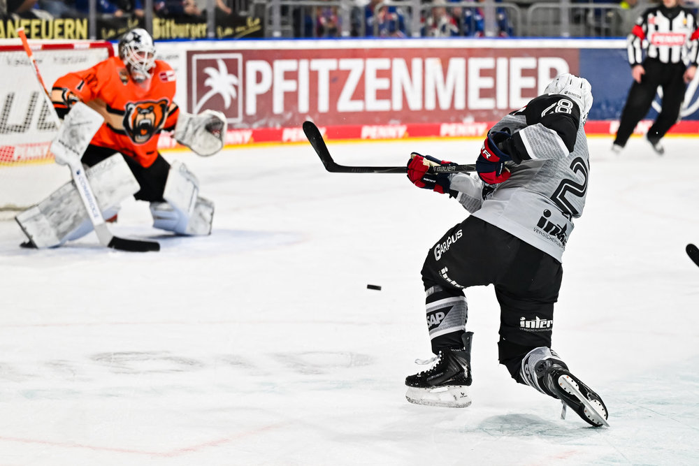 Heimbilanz aufpoliert: Ehl und Michaelis treffen bei Mannheims 2:1-Arbeitssieg gegen Wolfsburg