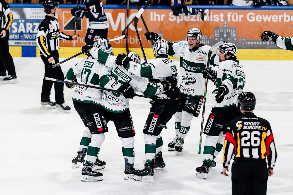 Bietigheim schlägt auch Kassel, Landshut verliert erneut, Kellerduelle gehen an Bad Nauheim und Weiden