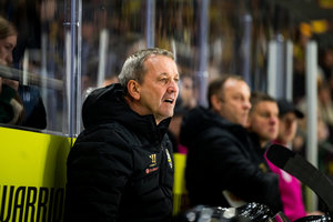 Nach obszöner Geste und öffentlicher Kritik: Drei Spiele Sperre für Krefelds Trainer Popiesch