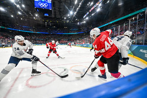 Frühe Tore und starker Genoni ebnen der Schweiz den Weg zum ersten Sieg bei Olympia