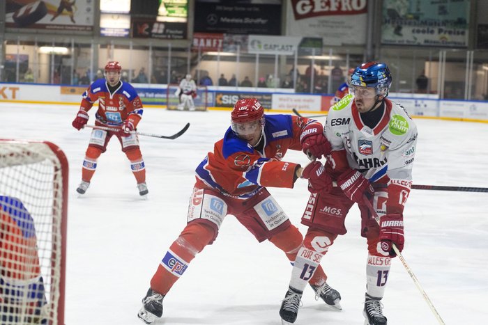 Deggendorf entscheidet hitziges Derby für sich, Selb geht in Peiting unter, Riessersee erkämpft wichtige Zähler