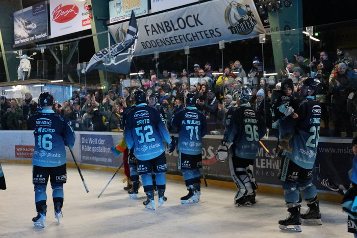 Lindau feiert Playoff-Qualifiaktion – DSC und Memmingen erfolgreich, dezimierte Tölzer verlieren in Höchstadt