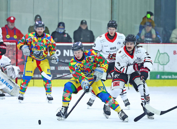 Bayreuth-Aus, Diskussionen um Dreiteilung und Bewerber für einen Ligaeinstieg: Frühjahrstheater in der Oberliga