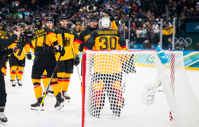 Philipp Grubauer: „Keiner hat alleine gespielt, alle fünf Mann sind immer zurück“