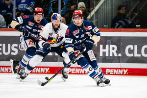 Mittelstürmer Kyle Platzer bleibt bei den Schwenninger Wild Wings 