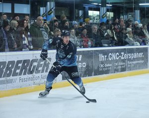Valentin Busch verlängert in Lindau, Herfords Marius Garten kündigt Karriereende an